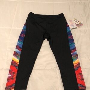 NWT LuLaRoe small Jade Capri leggings